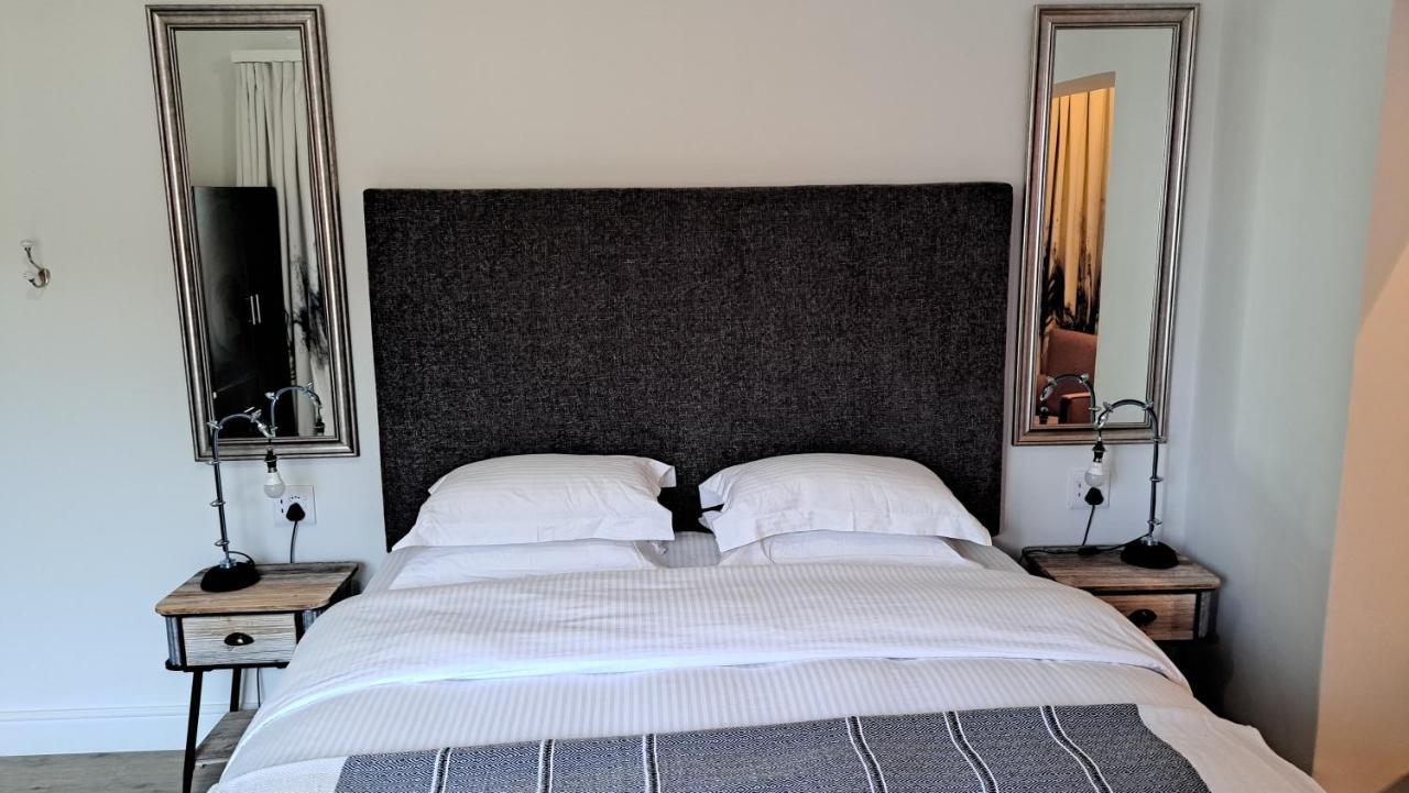 Lavender Manor Guest Lodge Херманус Стая снимка