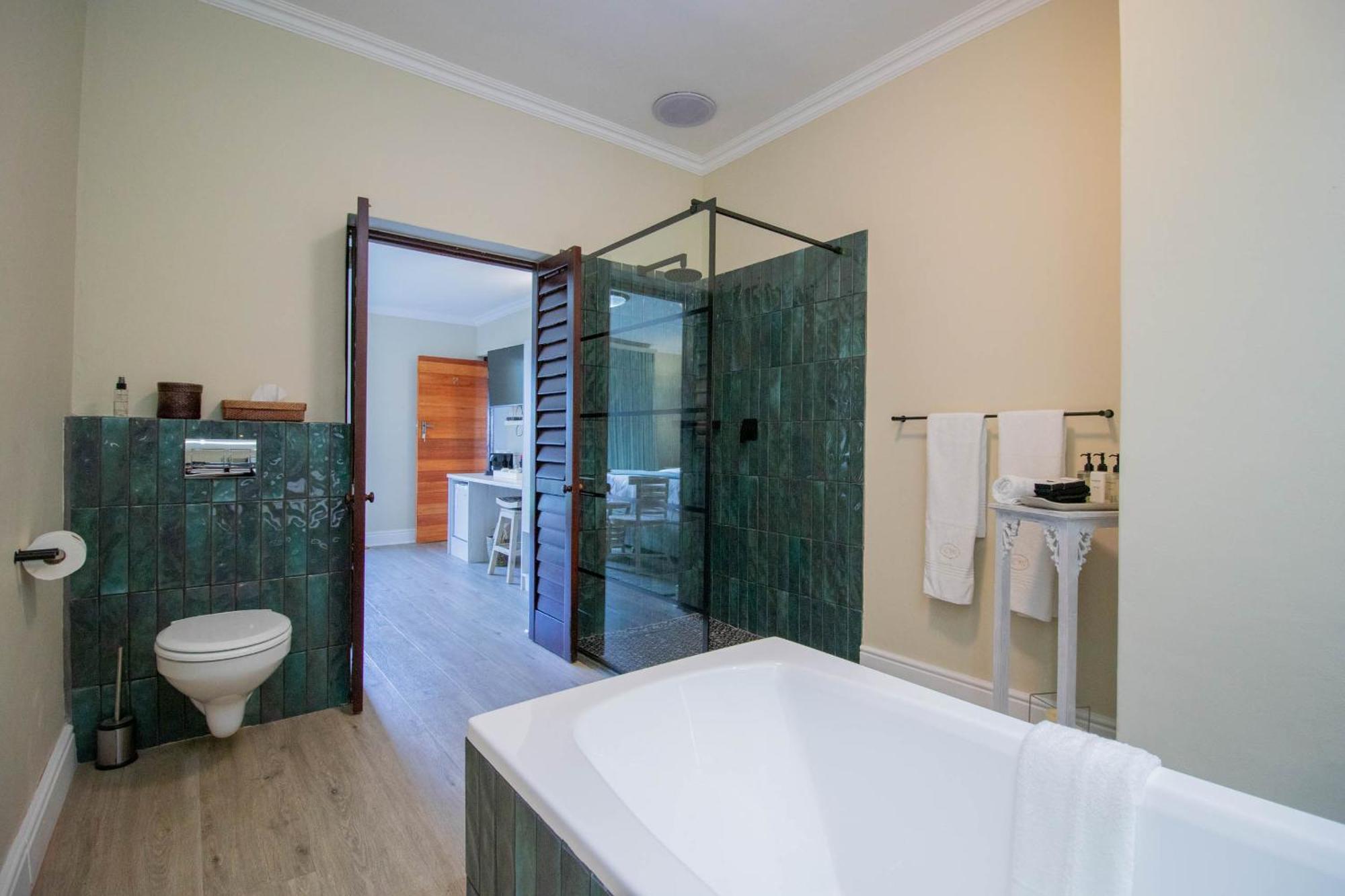 Lavender Manor Guest Lodge Херманус Стая снимка