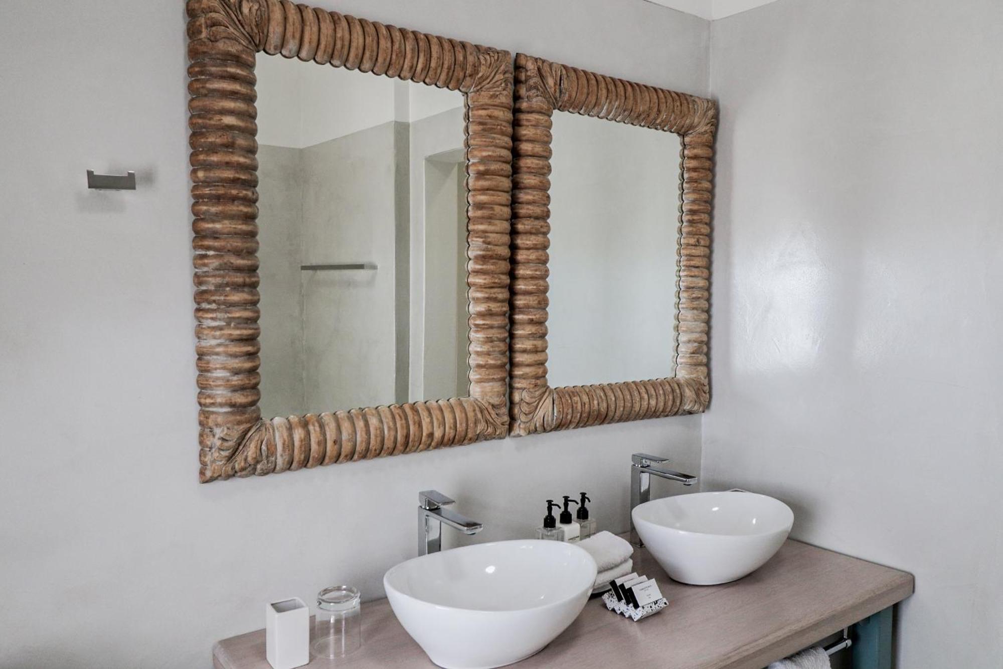 Lavender Manor Guest Lodge Херманус Стая снимка