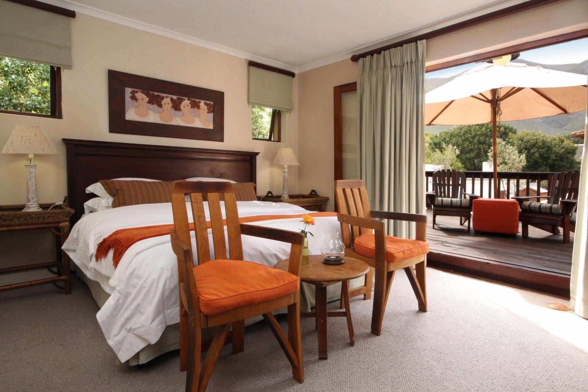 Lavender Manor Guest Lodge Херманус Екстериор снимка