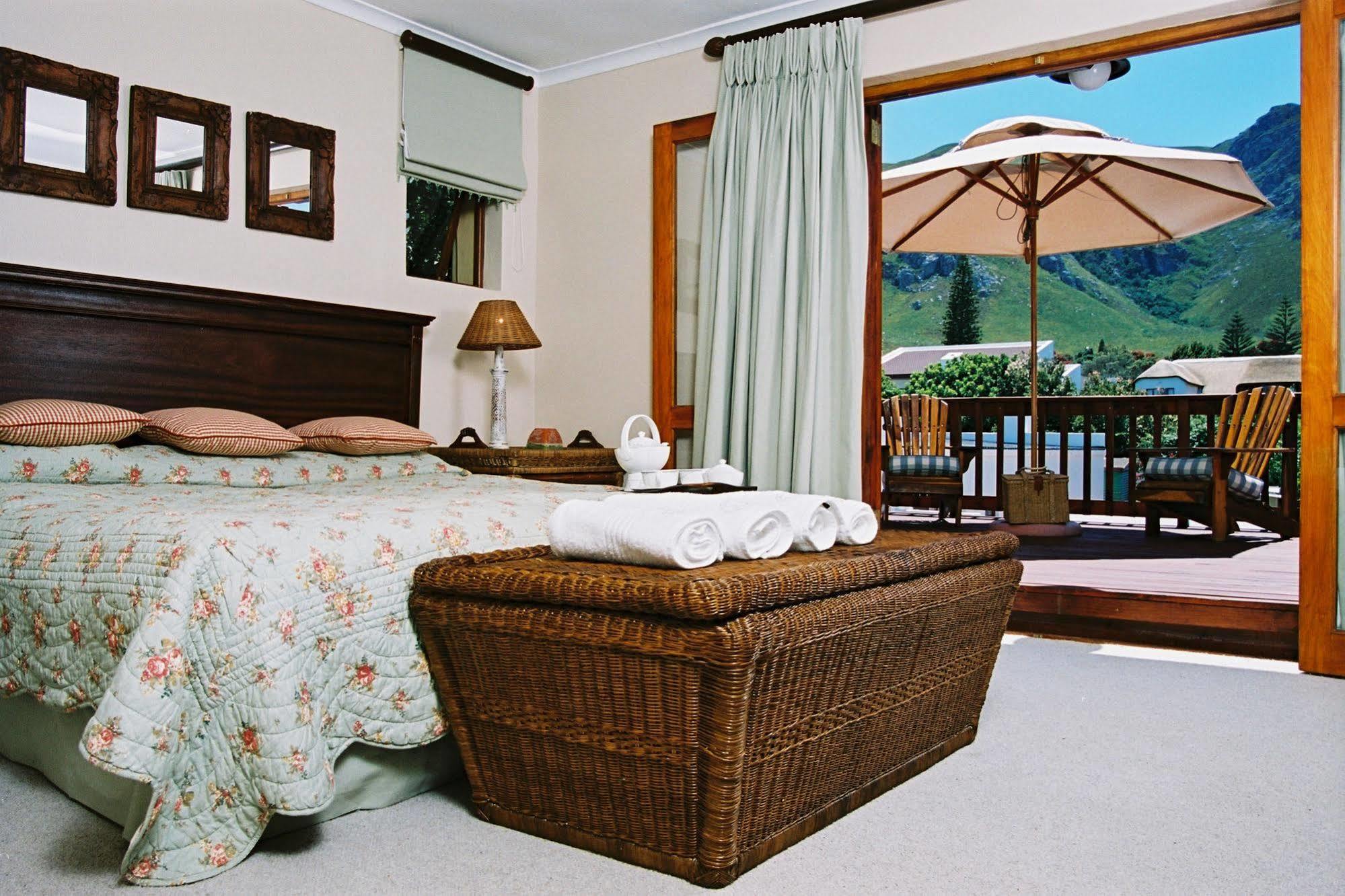 Lavender Manor Guest Lodge Херманус Екстериор снимка